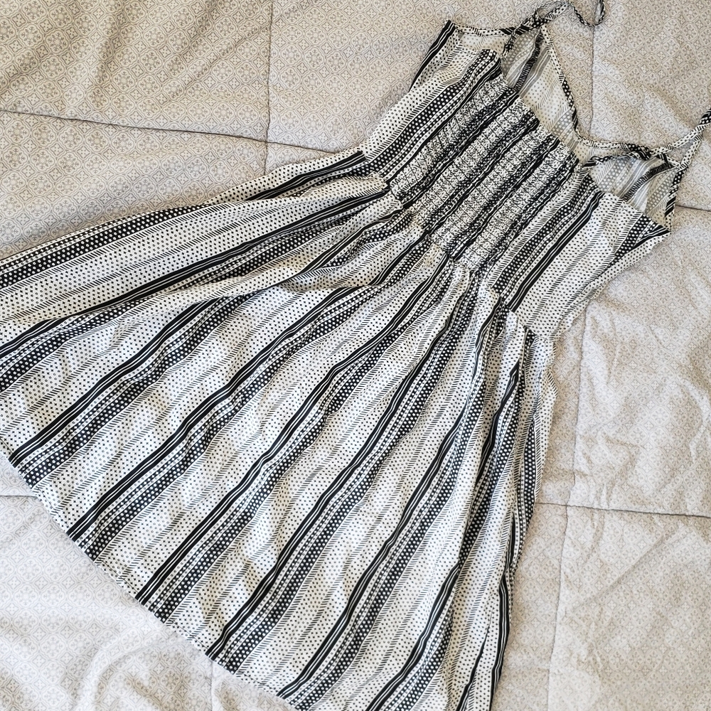 NWT H&M Divided B/W dress - Picture 3 of 4